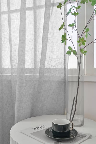 Maroyathome Bibiana - Vitrage - Kant en klaar - Plooiband - Loodveter - Schelphaken - Embrasse - LICHT GRIJS - 200 x 180 cm - 200 cm breed - 180 cm lengte - 1 stuks