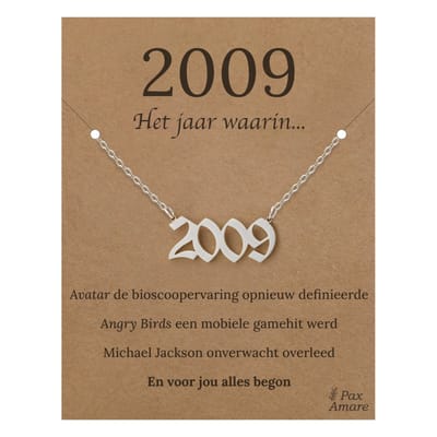 Jaartal 2009 Ketting op Cadeau Kaartje - Zilverkleurig Stainless Steel - 45cm - Met informatie over geboortejaar - Pax Amare