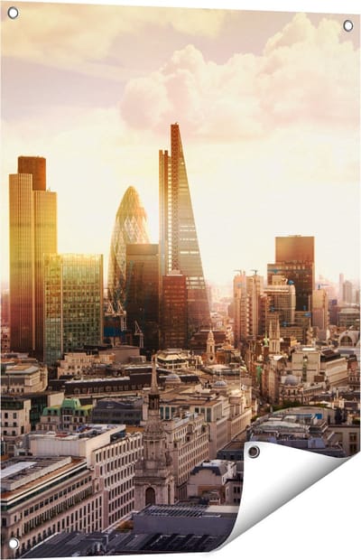 Gards Tuinposter Londen bij Zonsondergang in een Moderne Wijk - 60x80 cm - Tuindoek - Tuindecoratie - Wanddecoratie buiten - Tuinschilderij