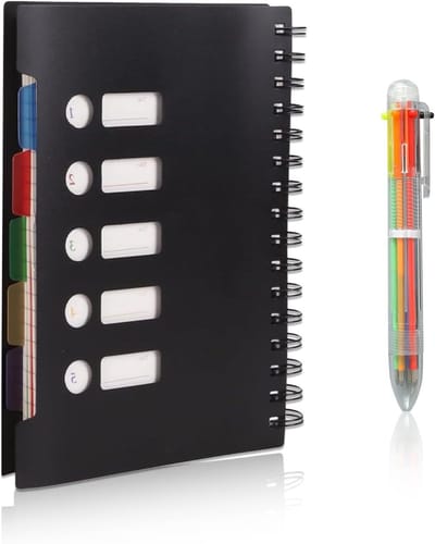 Notitieboek met Register - A5 formaat - Spiraalblok - 300 Pagina's - Gebonden Notebook met Balpen - Studenten & Kantoor - Schrijfplanner - Zwart