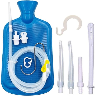 carmdering - Klysma Irrigatie Set - Darm Spoel Kit - Enema Zak Met Slang - Nauwkeurige Stroomregeling - Vijf Herbruikbare Tips - Premium Rubber En Siliconen - BPA Vrij En Veilig - Gemakkelijk Op Te Hangen - 2 Liter Capaciteit