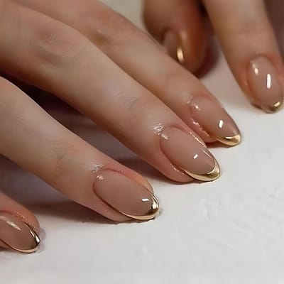 24 Stuks Franse Tip Press On Nails, Middellange Kunstnagels voor Thuis Manicure, Elegante Amandelvormige Nagels met Lijm