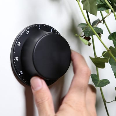 Keuken kookwekker, chef-kok kookwekker klok met luide alarm - magnetische achterkant 100% mechanische bureautimer - geen batterijen nodig, aftelalarm magnetisch - elegant roestvrijstalen lichaam, zwart