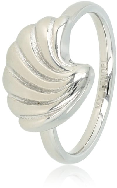 My Bendel - Zilverkleurige Schelp Ring - Elegant en Verfijnd - 15 Mm Groot - met Luxe Cadeauverpakking | Sieraden Voor Dames | Maat 18.00 Mm / Maat 57