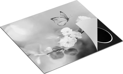 Chefcare Inductie Beschermer Blauwe Vlinder bij een Roze Bloem - Zwart Wit - 60x50 cm - Afdekplaat Inductie - Kookplaat Beschermer - Inductie Mat