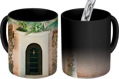 Magische Mok - Foto op Warmte Mokken - Koffiemok - Deur - Marrakesh - Palmboom - Wit - Tropisch - Magic Mok - Beker - 350 ML - Theemok