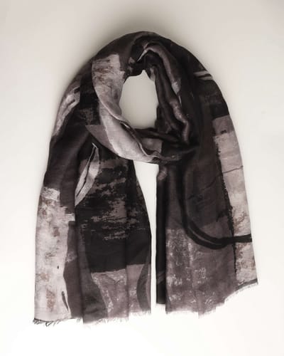 Elza scarf- Accessories Junkie Amsterdam- Herfst winter- Dames- Katoen- Fantasie print- Zwart grijs