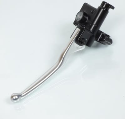 Originele hoofdremcilinder voor de voorremmen van een auto, artikelnummer CM074901, nieuw