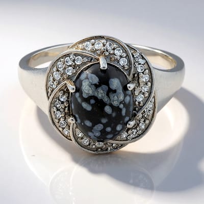 Cavill - 925 Sterling Zilveren Ring - 2,21 ct Ovale Sneeuwvlok Obsidiaan - 0,232 ct Zirkonia Pavé - Elegante Natuursteen Ring Dames