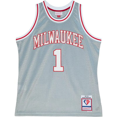 NBA shirt Milwaukee Bucks Oscar Robertson 75th NBA
