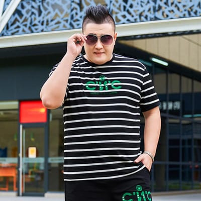 Nouveau T-shirt à Manches Courtes Grande Taille pour Homme de Fat Man T-shirt Rayé à Col Rond Très Grand Ample en Coton 7XL 7XL noir