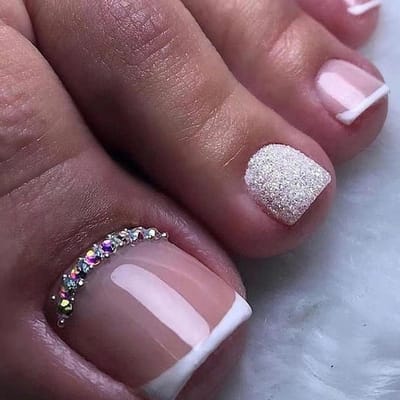Set van 24 Korte Franse Kunstteennagels in Nude, Glanzend Acryl, Zelfklevende Nageltips voor Vrouwen en Meisjes, Perfect voor Nagelstyling en Verzorging