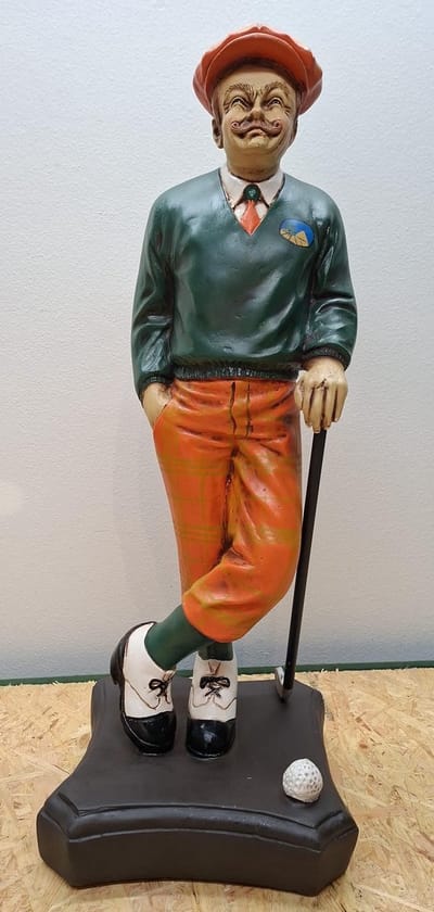 Vintage Golfer met groene trui beeld - 63cm hoog - golf - polyresin - polystone - Decoratie - Woonaccessoires - Beeld