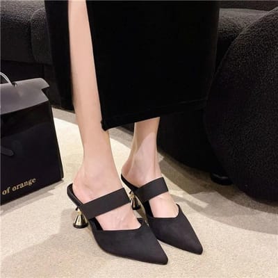 Maat 35-46 Dames Kitten Heels Muiltjes Gouden Nieten Puntige Neus Zomersandalen Mode Beige Dames Casual Medium Hakken Schoenen 38 beige