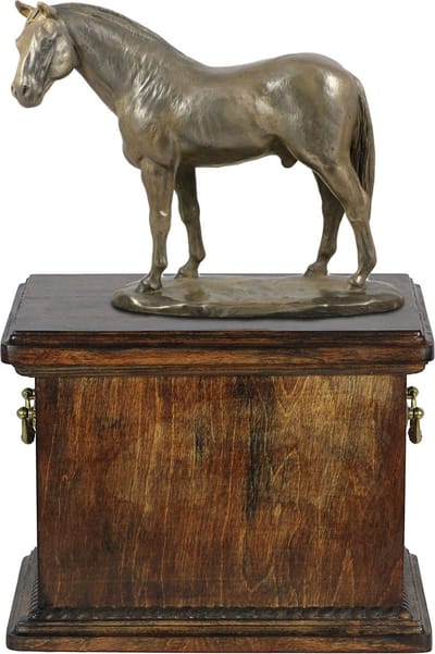 Elegante urn voor paardenas met hondensculptuur van het ras Hannoveraan