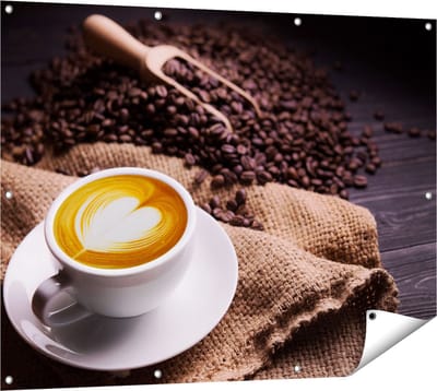 Gards Tuinposter Kopje Koffie in een Hartje met Koffiebonen - 120x90 cm - Tuindoek - Tuindecoratie - Wanddecoratie buiten - Tuinschilderij