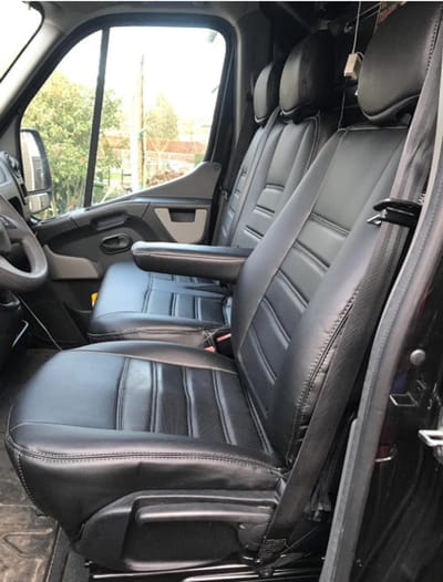 Pasvorm stoelhoezen Nissan NV400 2010-2021 (past op duobank zonder split in zitting/rugleuning) - Kunstleer zwart