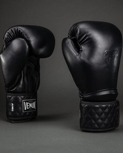 Venum Impact Classic Bokshandschoenen - Zwart - 10 OZ