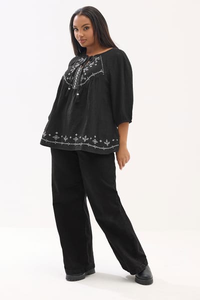 Yours Blouse Met Geborduurd Patroon En Strikdetail In Zwart Size 42