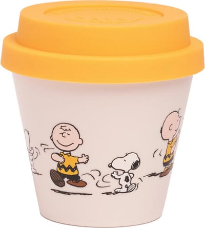 Quy Cup - 90ml Ecologische Reis Beker - Espressobeker "Peanuts Snoopy 8 Dancing” met gele Siliconen deksel 7x7x7cm