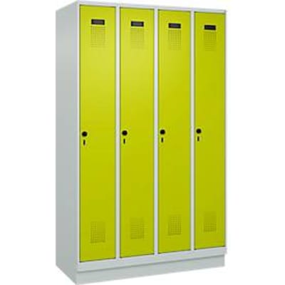 C+P Evolo Plus garderobekast, 4 vakken, 300 mm vakbreedte, met plint, rechts scharnierend, soft-close, inbraakwerend, B 1200 x D 500 x H 1950 mm, veiligheids espagnoletslot, lichtgrijs RAL 7035/kleedgroen RAL 1108060
