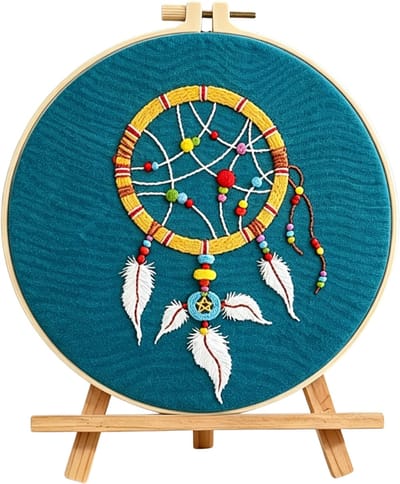 Untamed - PREMIUM Borduurpakket Volwassenen – Borduren – Creatieve hobby – Ontspanning Thuis – Cadeau idee – Compleet pakket met extra’s – Echte HOUTEN borduurring (geen plastic) – DIY decoratie – Dromenvanger – Kleurrijk – Dreamcatcher Sky