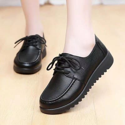 Werkschoenen Damesschoenen Zwart Antislip Moeder Schoenen Werk Hotel Keuken Enkele Schoenen Comfortabel Anti-niveau Zool Oudere Vrouwen Schoenen 40 black