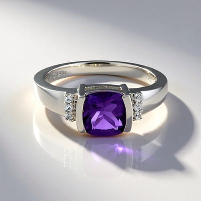 Cavill - Zilveren Damesring - 925 Sterling Zilver met Platina Laag - 1,39 ct Marokkaanse Amethist - Antiek Kussen Slijpsel - Luxe Elegant