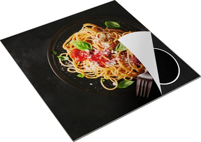Chefcare Inductie Beschermer Bord Italiaanse Spaghetti op een Marmeren Plaat - 78x78 cm - Afdekplaat Inductie - Kookplaat Beschermer - Inductie Mat