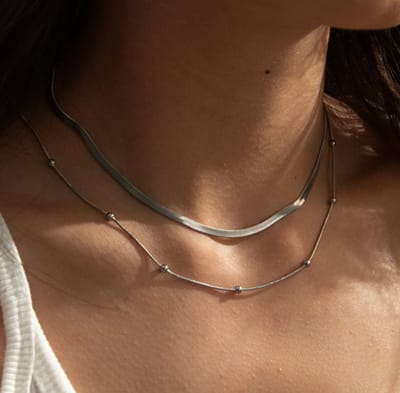 Layered Halsketting Set - Zilverkleurig - Roestvrijstaal - Dubbele Bolletjes en Slangen Ketting - Verstelbare Parelketting RVS - Cadeau voor Vrouwen - Moederdag Tip