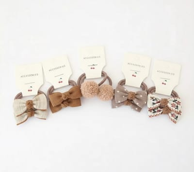 Beige bruin haar elastiekjes set – strikjes en pompon haarbandjes – meisjes dames – 10 stuks – elastische haar elastiek met strik en pompon – neutrale stoffen designs