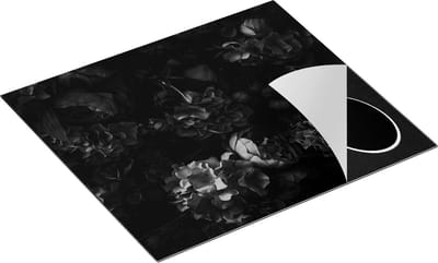 Chefcare Inductie Beschermer Bloemen in het Donker - Duisternis - Zwart Wit - 60x50 cm - Afdekplaat Inductie - Kookplaat Beschermer - Inductie Mat