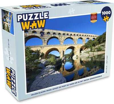 Puzzel Helder blauwe hemel boven de Pont du Gard die in het water weerspiegeld - Legpuzzel - Puzzel 1000 stukjes volwassenen