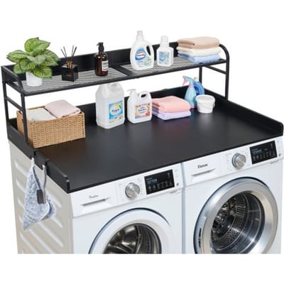 VEVOR Wasmachine Droger Countertop met Plank, 137 X 69,9 cm Houten Wasmachine en Droger Topper met Rand en 2 Haken, Wasmachine Topper voor Waskast Pantry Counter Organisatie en Opslag, Zwart