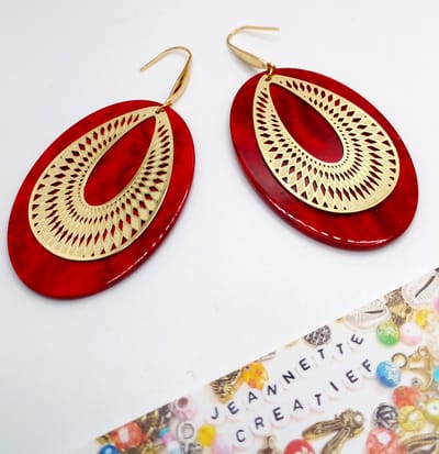 Jeannette-Creatief® - Resin - Red Filigraan - Rood - Oorhangers Filigraan - Rood - Rode Oorbellen - Chique Oorbellen - Oorbellen dames - Gouden Oorbellen - Dames Oorbellen - Trend - Oorhangers Goud - Valentijn - Moederdag
