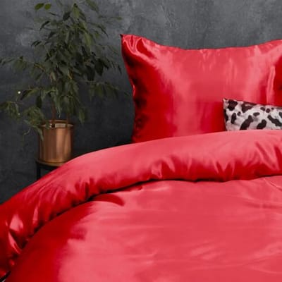Sleeptime Beauty Skin Care Dekbedovertrek - Tweepersoons- 200x200/220 + 2 kussenslopen 60x70 - Rood