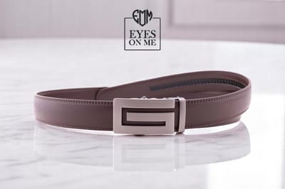 Bruine lederen riem zonder gaatjes met automatische gesp voor heren ( model L061 )