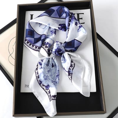 Luxe Zijden Sjaal Vierkante Sjaal Voor Vrouwen Paardenprint Hijab Mode Sjaals Neckerchief Vrouw 70*70Cm Zakdoek Bandana Meisje gray