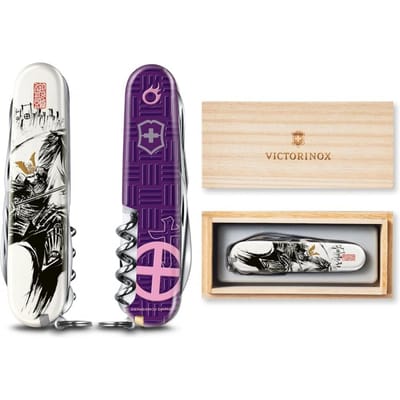 VictorInox Multitool Zwitsers Zakmes Met 14 Functies In Speciale Houten Doos