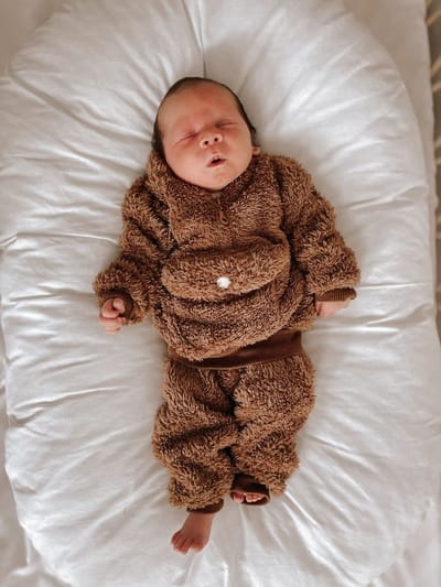 Teddy Baby Set Bruin – 2-Delig Romper & Broek – Lange Mouw – Zacht Teddy Pakje - baby romper set – 9-12 Maanden