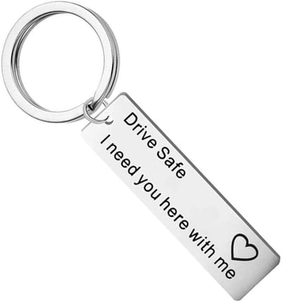 Fako Bijoux - Sleutelhanger Drive Safe, I Need You Here With Me - Sleutelring Tekst - Cadeau - Geschenk - Zilverkleurig