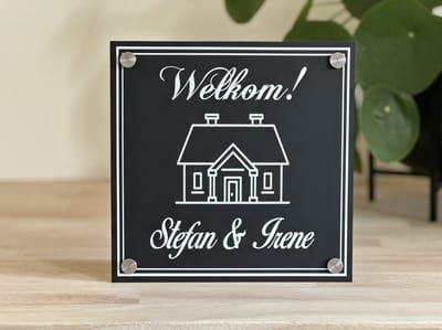 Naambordje / huisnummer voordeur welkom huisje MAT zwart