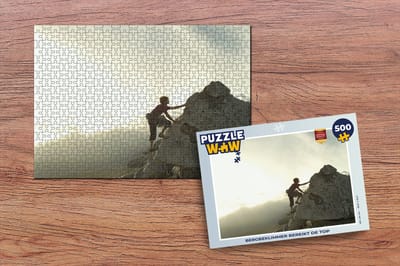 Puzzel Bergbeklimmer bereikt de top - Legpuzzel - Puzzel 500 stukjes