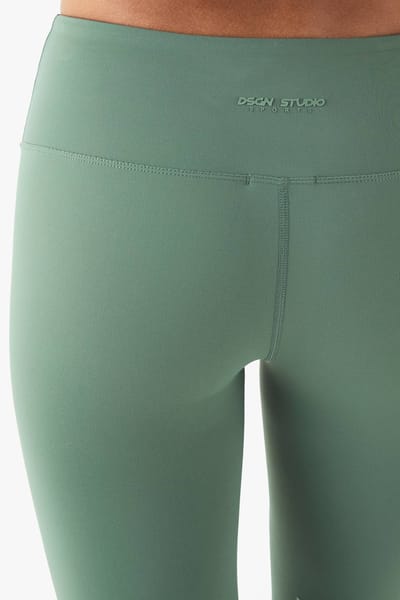 boohoo Dames DSGN Studio Ultra Sculpt Flared Legging | Forest | Maat: 2XL