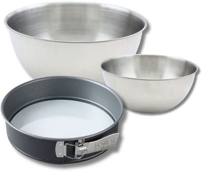 Baksset met 1 springvorm van 26 cm met glazen bodem, 1 spatel Zenker en 2 roestvrijstalen mengkommen Fackelmann