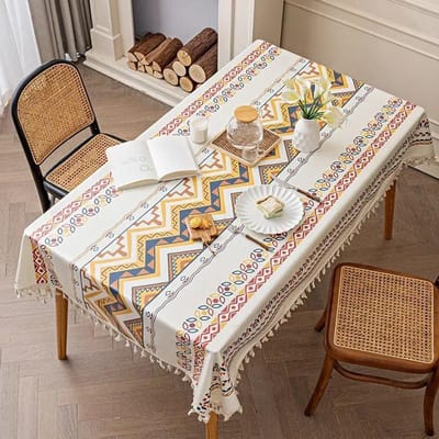Nappe à Pompons Bohémiens Imperméable et Résistante à l'Huile Nappe Lavable Décoration Table à Thé Table à Manger 90x135cm(35x53inch) white