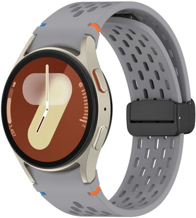 Siliconen bandje - geschikt voor Samsung Galaxy Watch 7 (40 & 44mm) / Watch 6 (Classic) / Watch 5 (Pro) / Watch 4 (Classic) / Watch FE - mageneetsluiting met gaatjes - grijs