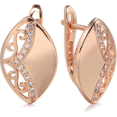 Nieuwe Glanzende Rose Goud Kleur Hangende Oorbellen Voor Vrouwen Holle Bloem Natuurlijke Zirkonia Etnische Oorbellen Boho Sieraden beige