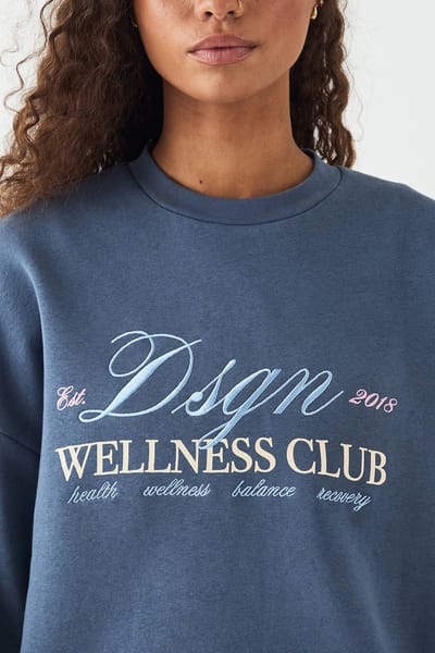 Dames DSGN Studio Wellness Club Oversized Sweatshirt Trainingspak | Marineblauw | Maat: 3XL
