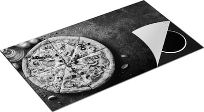 Chefcare Inductie Beschermer Pepperoni Pizza op een Zwarte Marmeren Plaat - Zwart Wit - 90x50 cm - Afdekplaat Inductie - Kookplaat Beschermer - Inductie Mat